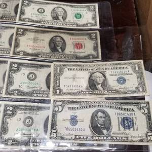 LARGE CURRENCY LOT INCLUDING $5 BLUE SEAL & $2 RED SEAL ($78 FACE VALUE)
