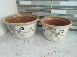 lot 17 image: Two Handmade Bowls by Jim and Gina Mahoney