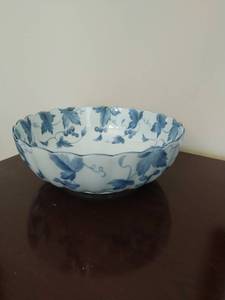 lot 20 image: Asian Style Blue & White Bowl