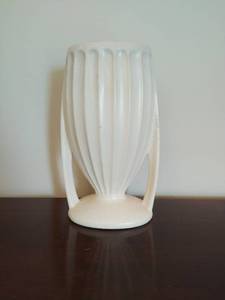 lot 32 image: Vintage Vase Planter