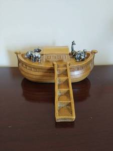 lot 38 image: Noahs Ark Set with Pewter Animals