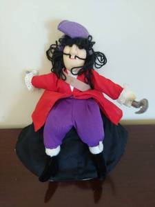 lot 42 image: Reversible Peter Pan Captain Hook Puppet