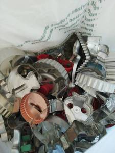 lot 47 image: Collection of Vintage Cookie Cutters
