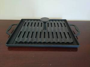 lot 106 image: Cast Iron Grill Pan & Press