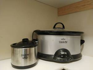 lot 120 image: Two Crockpots