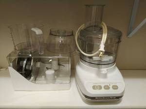 lot 124 image: Kitchen Aid Food Processor with Accessories
