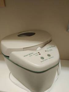 lot 126 image: West Bend Bread Maker