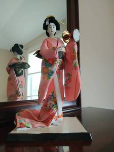 lot 140 image: Large Asian Figurine