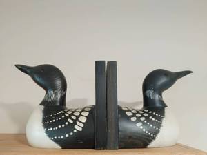 lot 147 image: Vintage Hand Caved Wood Loon Decoy Bookends by Fine Collection