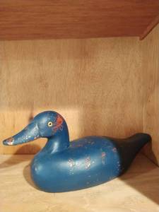 lot 148 image: Vintage Hand Caved Wood Decoy by Fine Collection