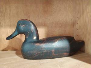 lot 151 image: Vintage Hand Carved Wood Decoy by Fine Collection