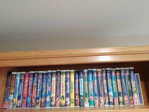 lot 180 image: Large Collection of Disney VHS Tapes