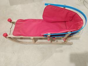 lot 195 image: Childs Sled