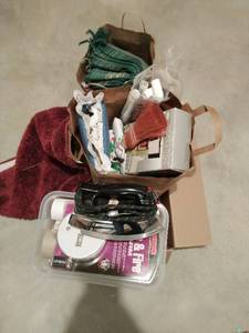 lot 227 image: Collection of Dcor & House Related Items