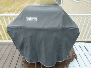 lot 62 image: Weber Spirit Propane Grill with Cover