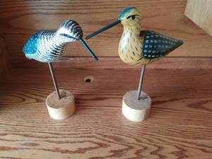 lot 83 image: Pair Of Fine Collection Hand Carved Hand Painted Birds