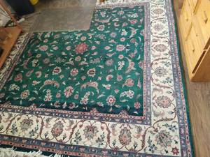 lot 85 image: Area Rug