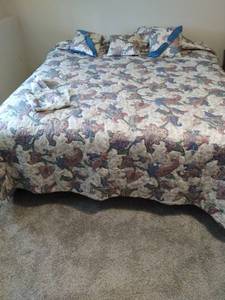 lot 250 image: King Size Bed With Bedding