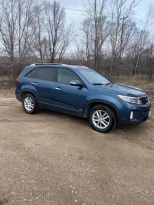 2014 KIA SORENTO LX