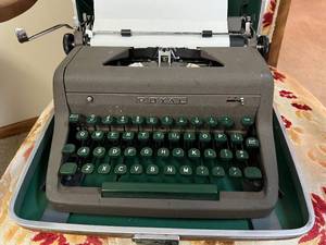 Vintage Royal Typewriter with Case