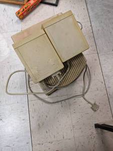 lot 439 image: Apple IIgs...