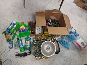 lot 443 image: cleaners, misc science room accesso...