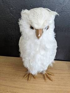 lot 445 image: Model owl...