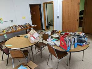 lot 603 image: 2 48 round tables and 5 metal fram...