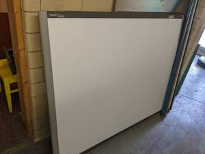 lot 194 image: 2 Smart boards a whiteboard and mpv...
