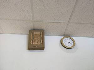 lot 489 image: Projector screen, clock, and vintag...