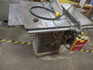 lot 1 image: Table saw with easy off power contr...