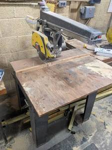 lot 3 image: Dewalt radial arm saw on standNot...