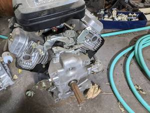 lot 13 image: Vanguard 21 hp VTwin engine...