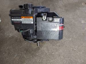 lot 17 image: Briggs and Stratton engine with ass...