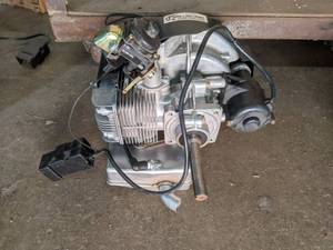 lot 20 image: Toro small engine new...
