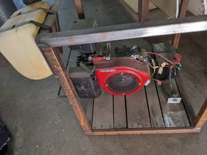 lot 28 image: Working model electric start Briggs...