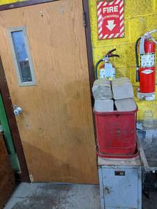 lot 40 image: 2 Fire extinguishers oily rag can t...