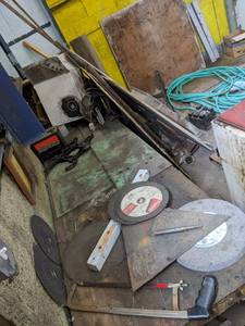 lot 62 image: Corner lot of goodies includimg cut...
