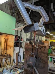 lot 67 image: Metal stand with ventilation system...