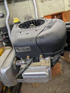 lot 75 image: Small engine...