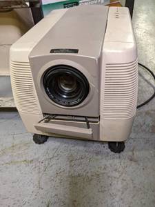 lot 170 image: RARE VINTAGE Eiki LC Color Video Mo...