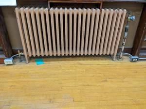 lot 416 image: Radiator roughly 7030 BRING TOO...