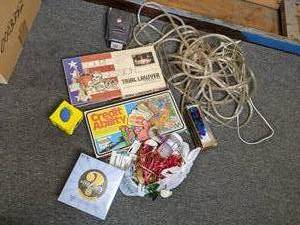 lot 422 image: Educational games including credit ...