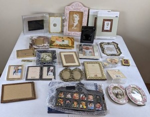 lot 43 image: Large Assortment of Decorative Picture Frames
