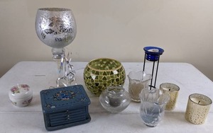 lot 147 image: Assortment of Candle Holders & Small Jewelry Boxes