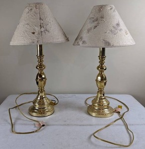 lot 16 image: Set of Two Touch Control Table Lamps