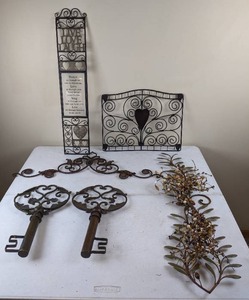 lot 21 image: Gorgeous Metal and Wrought Iron Wall Decor Skeleton Keys, Scroll and Floral Pieces
