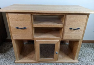 lot 119 image: TV StandEntertainment Center wDVD Drawers