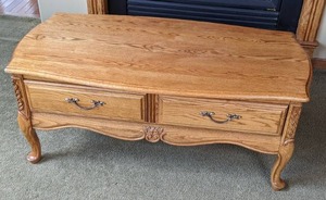 lot 38 image: Beautiful Real Wood Coffee Table from Leick Furniture