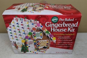 lot 81 image: Wiltons Pre-Baked Gingerbread House Kit
